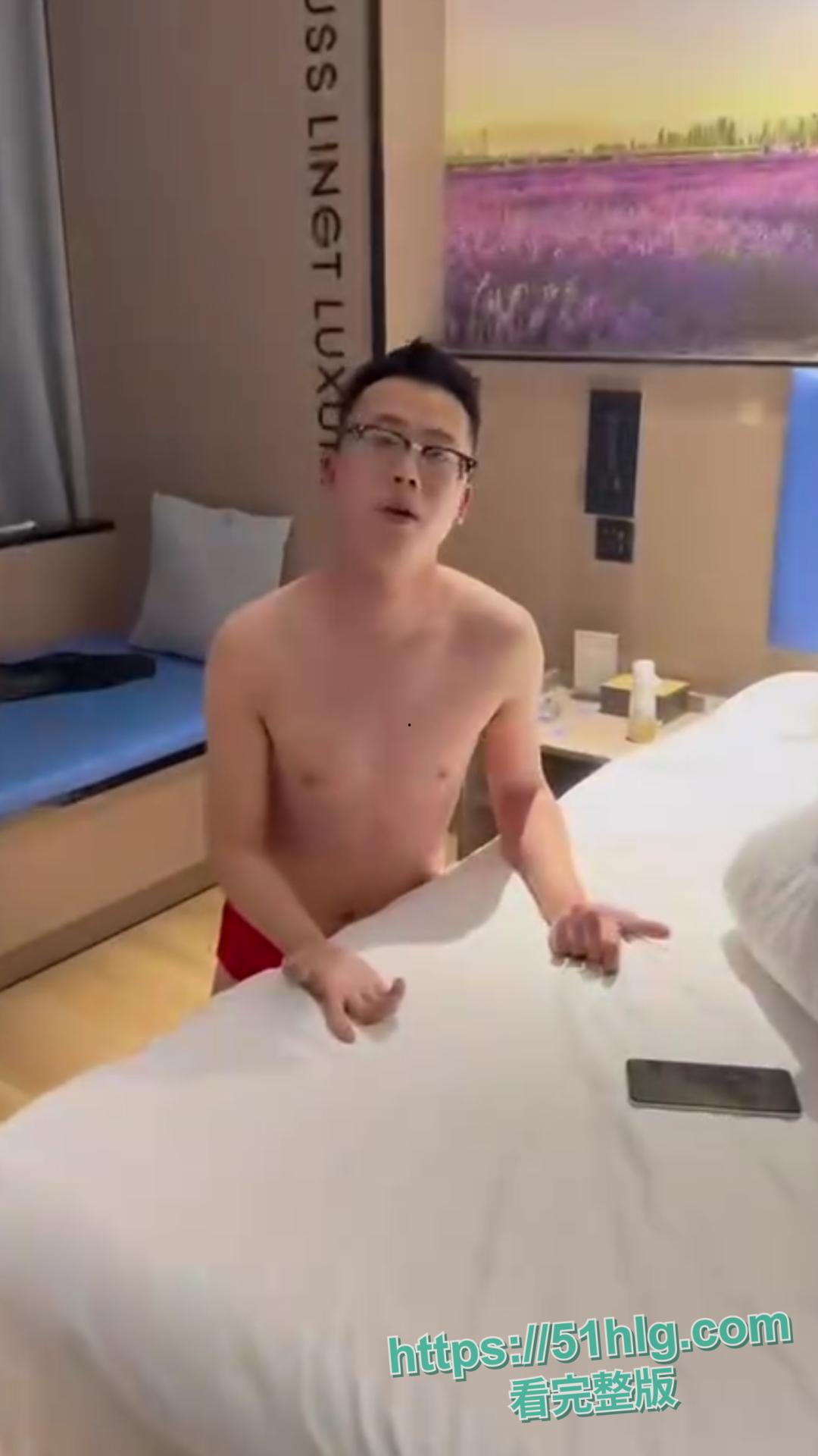 【山东潍坊】普斯轻奢酒店“抓小三”风波!男友冒名开房,女友怒寻真相,拳打脚踢十分精彩! 第8张 【山东潍坊】普斯轻奢酒店“抓小三”风波!男友冒名开房,女友怒寻真相,拳打脚踢十分精彩! 第8张