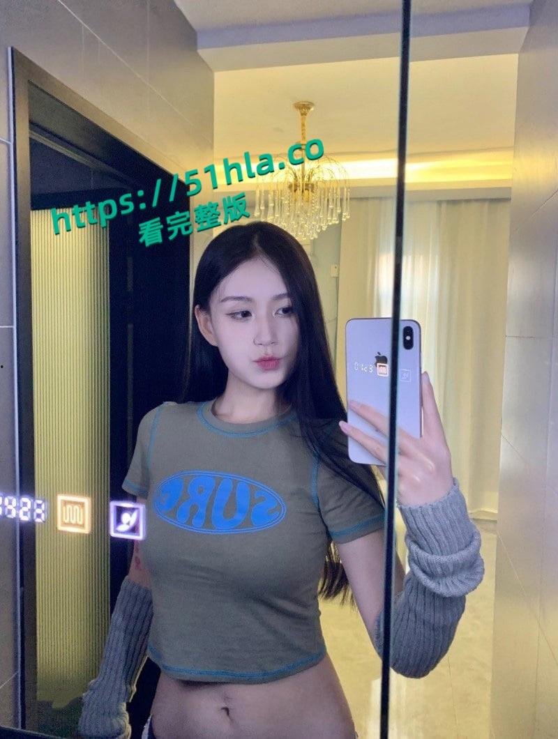 陕西西安极品舞蹈生惨遭分手后被渣男曝光，私拍深喉口爆一字马样样精通，完美露脸淫骚至极！  第1张