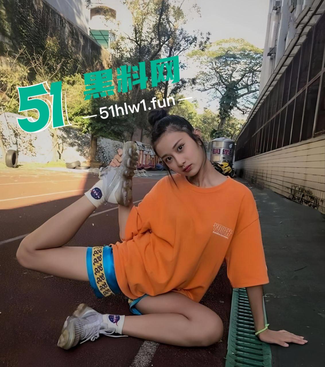 台湾亚洲小姐参赛者【昊淯婷】超高颜值长腿女神，表面女神私下骚货为勾引金主宿舍自慰自拍视频流出。  第2张