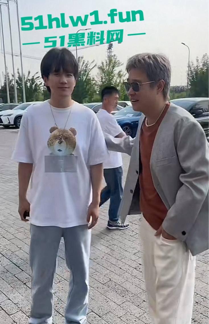 东北名媛【刘馨潞】脚踩三条豪门超跑船,富二代争相当舔狗被玩弄到团团转,原来恋爱脑不分有钱没钱! 第25张 东北名媛【刘馨潞】脚踩三条豪门超跑船,富二代争相当舔狗被玩弄到团团转,原来恋爱脑不分有钱没钱! 第25张