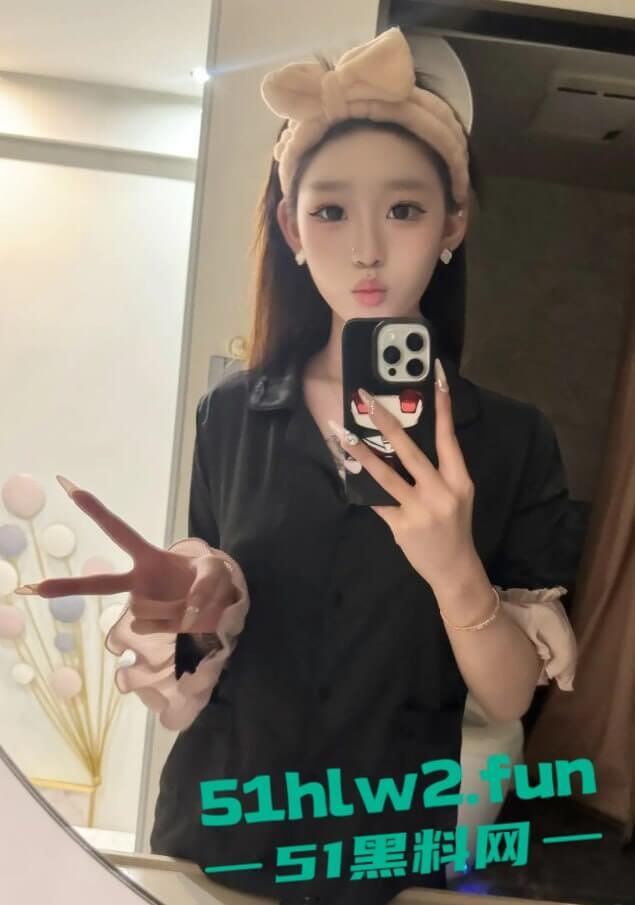 榜一大哥的专属尤物，抖音爆乳萝莉网红【小姜姜】自慰视频流出，白虎粉鲍奶子纹身，情人节给兄弟们送福利！  第10张