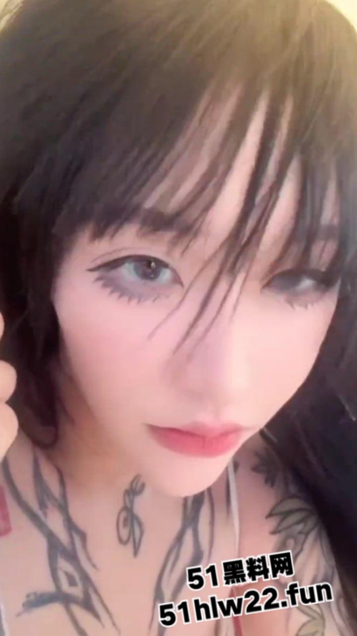 抖音超高颜值极品符文女神【九条南无】化身网红界最骚淫女,各种造型假屌玩插穴自慰,宠粉私拍福利流出。 第4张 抖音超高颜值极品符文女神【九条南无】化身网红界最骚淫女,各种造型假屌玩插穴自慰,宠粉私拍福利流出。 第4张