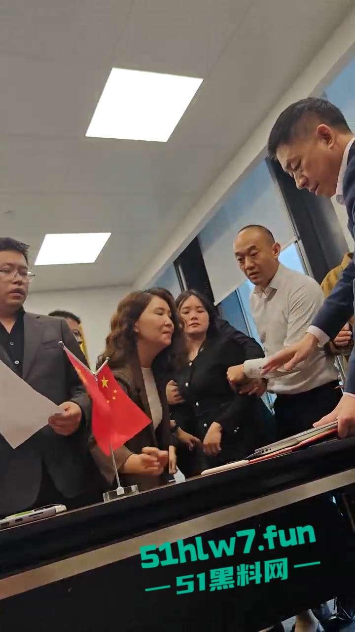 炸裂!大成佛山律所秘书【黄晓蕾】色诱主任上位,引发合伙人不满办公室大打出手。 第5张 炸裂!大成佛山律所秘书【黄晓蕾】色诱主任上位,引发合伙人不满办公室大打出手。 第5张