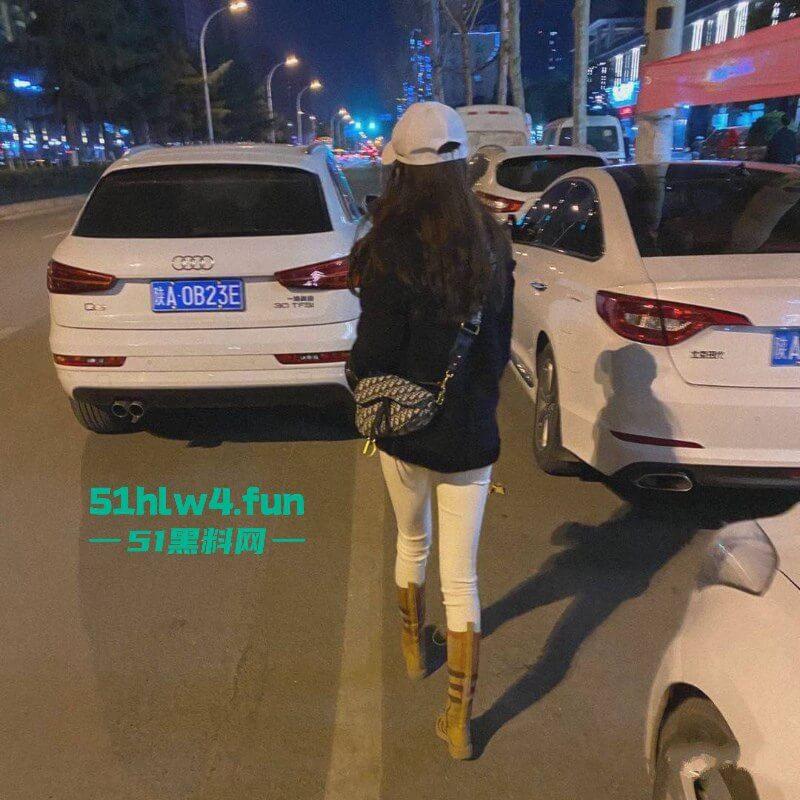 西安淫荡姐妹花与男友啪啪视频曝光,淫荡吃鸡开裆求射,骚穴外漏等人干的内心骚气外漏。 第9张 西安淫荡姐妹花与男友啪啪视频曝光,淫荡吃鸡开裆求射,骚穴外漏等人干的内心骚气外漏。 第9张