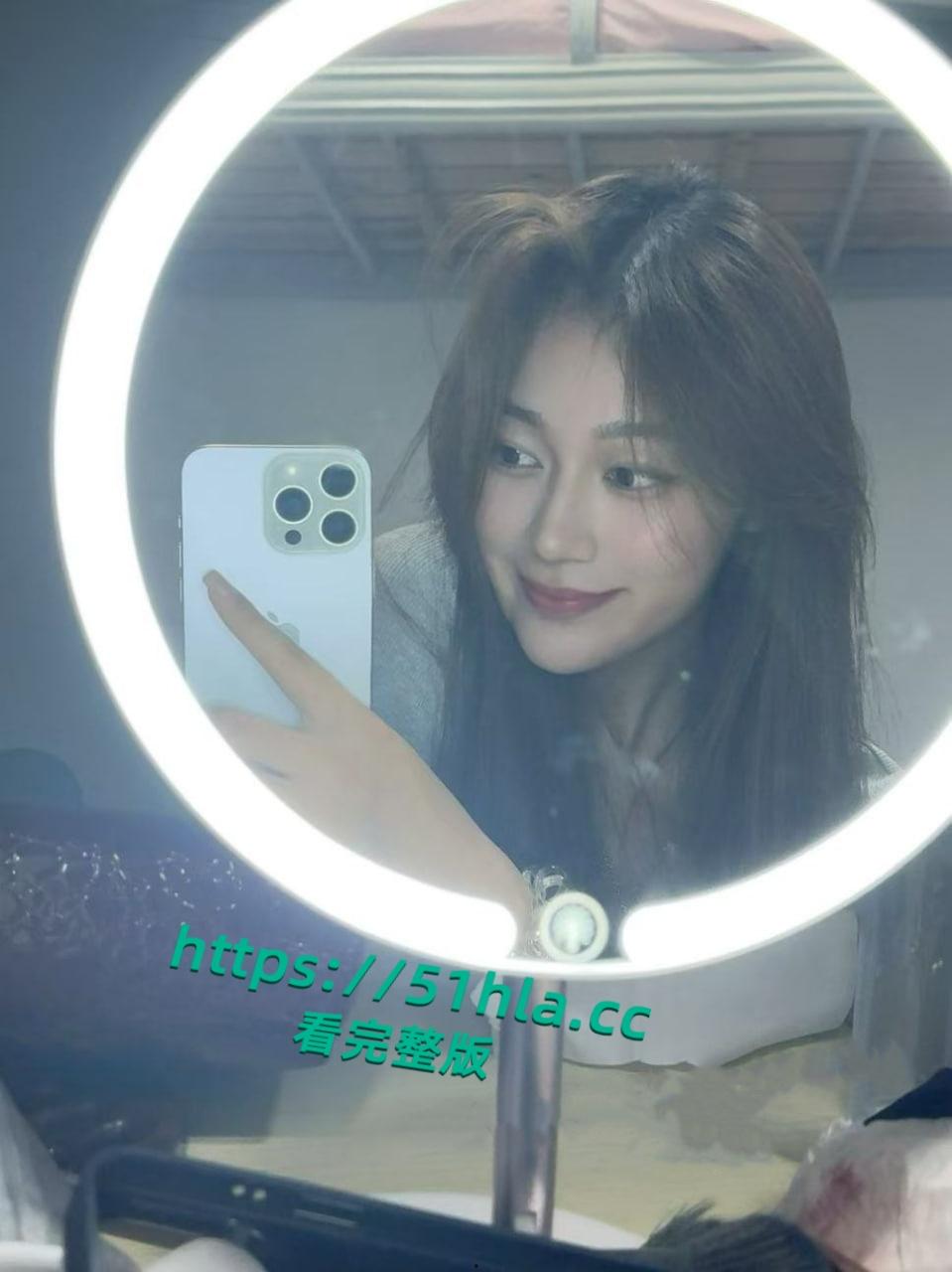 独家爆料，滨州学院小母狗【王佳颖】网上聊骚高铁厕所自慰，聊天记录流出火爆出圈！  第2张