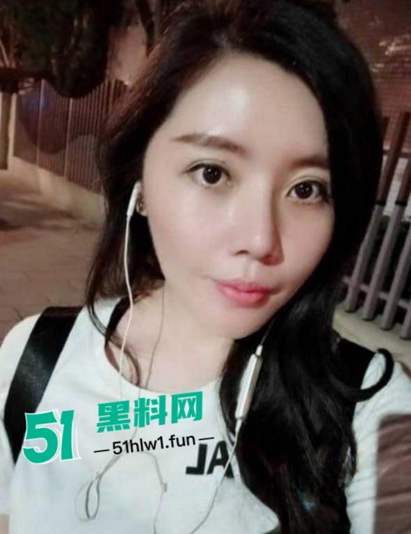 震惊！七岁男童为了游戏皮肤不惜把拿妈妈照片视频的跟人交换，偷拍妈妈大量裸照和视频传出。  第15张