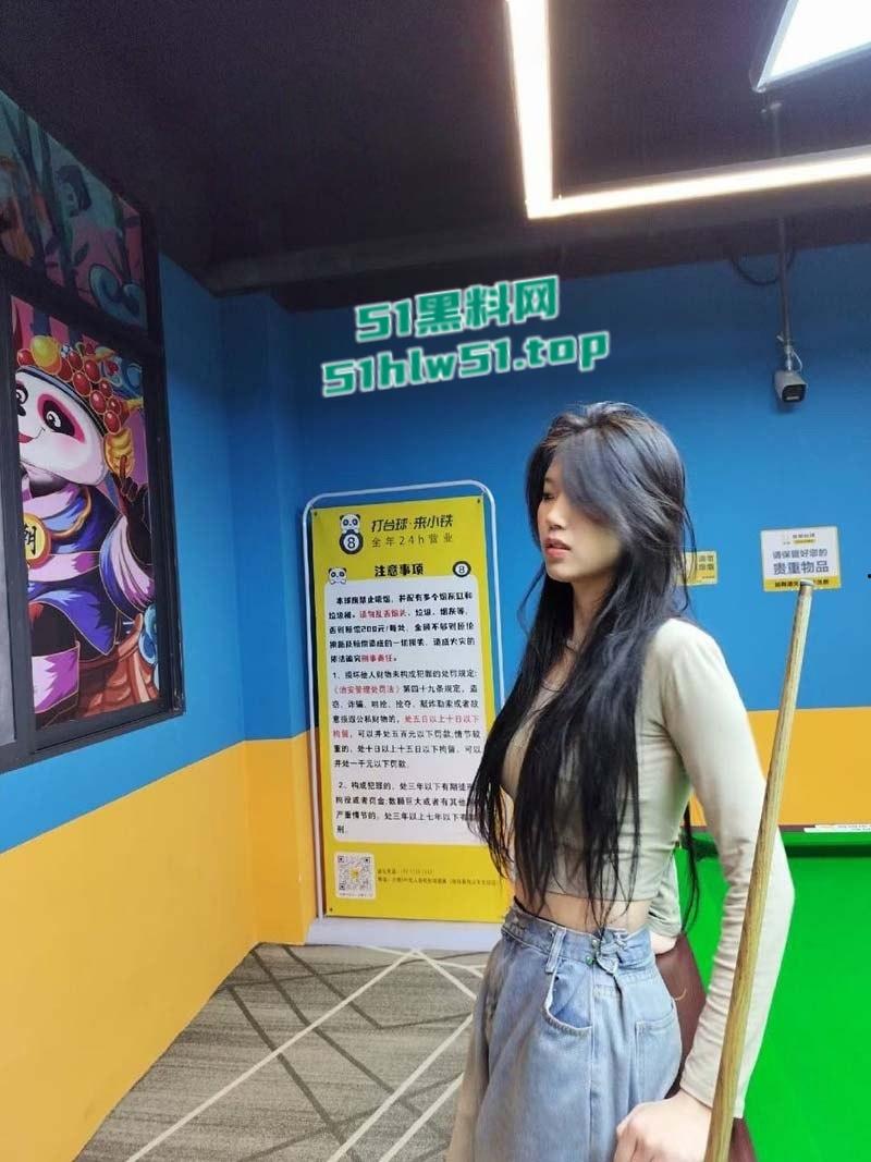 广西桂林【伍凌慧】做爱视频爆出,大奶喷水尤物裸聊自慰被金主高价包养,没想到大哥竟然有艾滋病! 第2张 广西桂林【伍凌慧】做爱视频爆出,大奶喷水尤物裸聊自慰被金主高价包养,没想到大哥竟然有艾滋病! 第2张