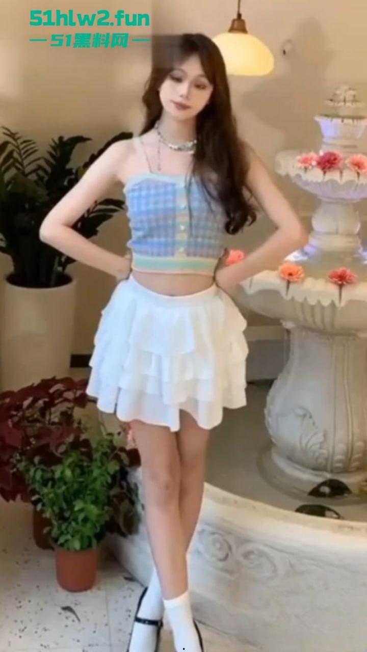 北京抖音极品网红【韩卓琳】背着男友兼职做外围,黑森林嫩穴更是肥的诱人被发现后果断曝光! 第8张 北京抖音极品网红【韩卓琳】背着男友兼职做外围,黑森林嫩穴更是肥的诱人被发现后果断曝光! 第8张