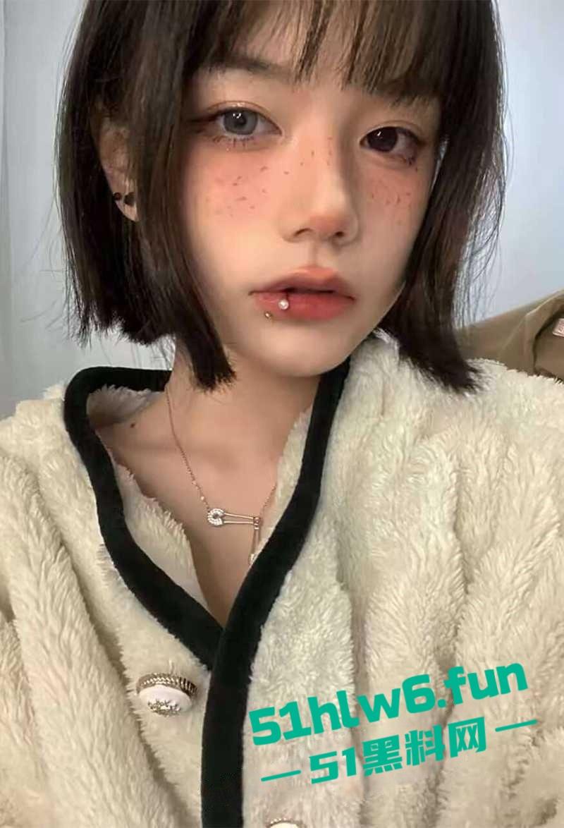 沈阳城市学院女神【张雨婷】露脸调教视频流出,口交吞精趴地当狗反差巨大! 第3张 沈阳城市学院女神【张雨婷】露脸调教视频流出,口交吞精趴地当狗反差巨大! 第3张