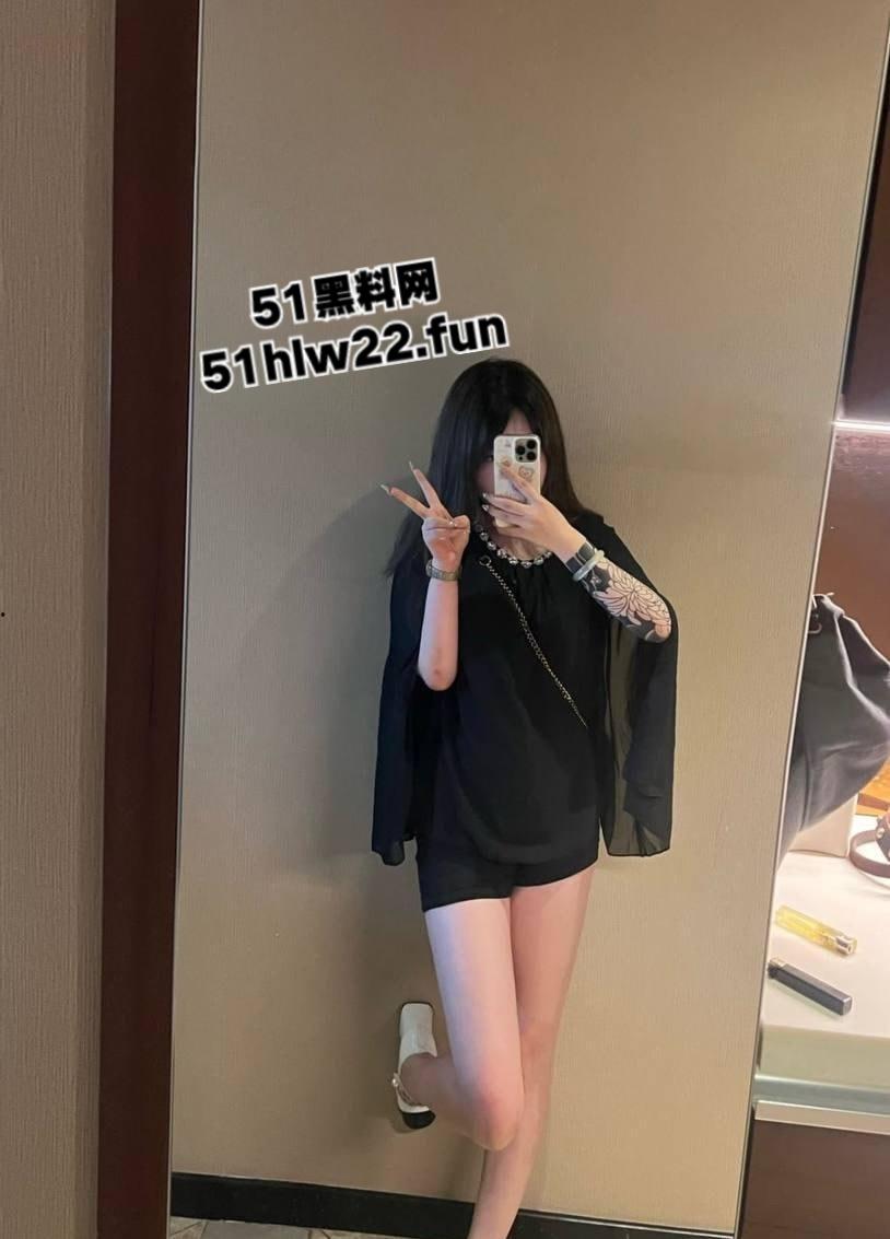 南昌交通学院【吴柯彤】花臂满背符文战士，口交性爱样样精通，完美展现母狗骚贱无底线！  第8张