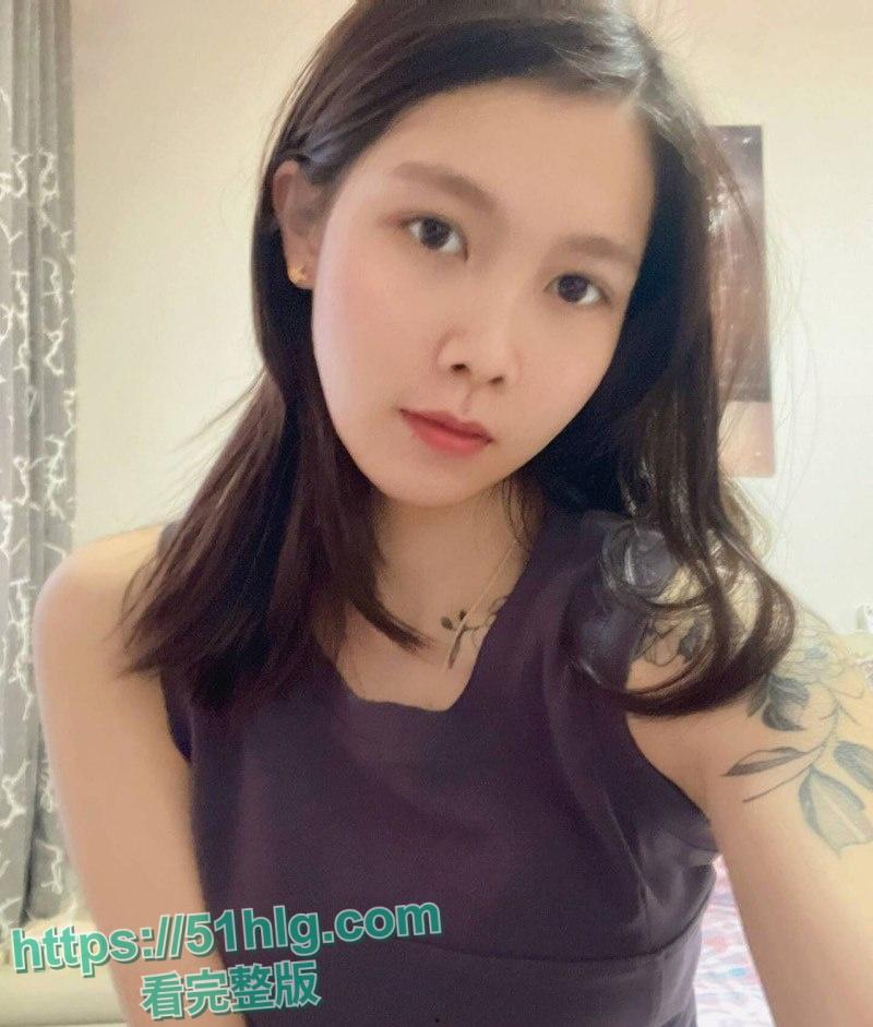 【陕西】淫妻【钟玲】发情记!婚纱照下与炮友裸聊,极品美乳翘臀,骑乘位疯狂扭动,淫叫不断 第1张 【陕西】淫妻【钟玲】发情记!婚纱照下与炮友裸聊,极品美乳翘臀,骑乘位疯狂扭动,淫叫不断 第1张