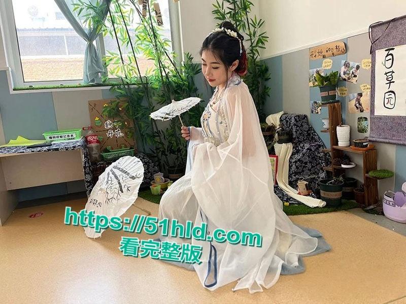 山东烟台女幼师与细狗绿帽男，性爱视频网盘破解曝光，巨乳肥臀丰满母狗被多姿势无套爆操！  第2张