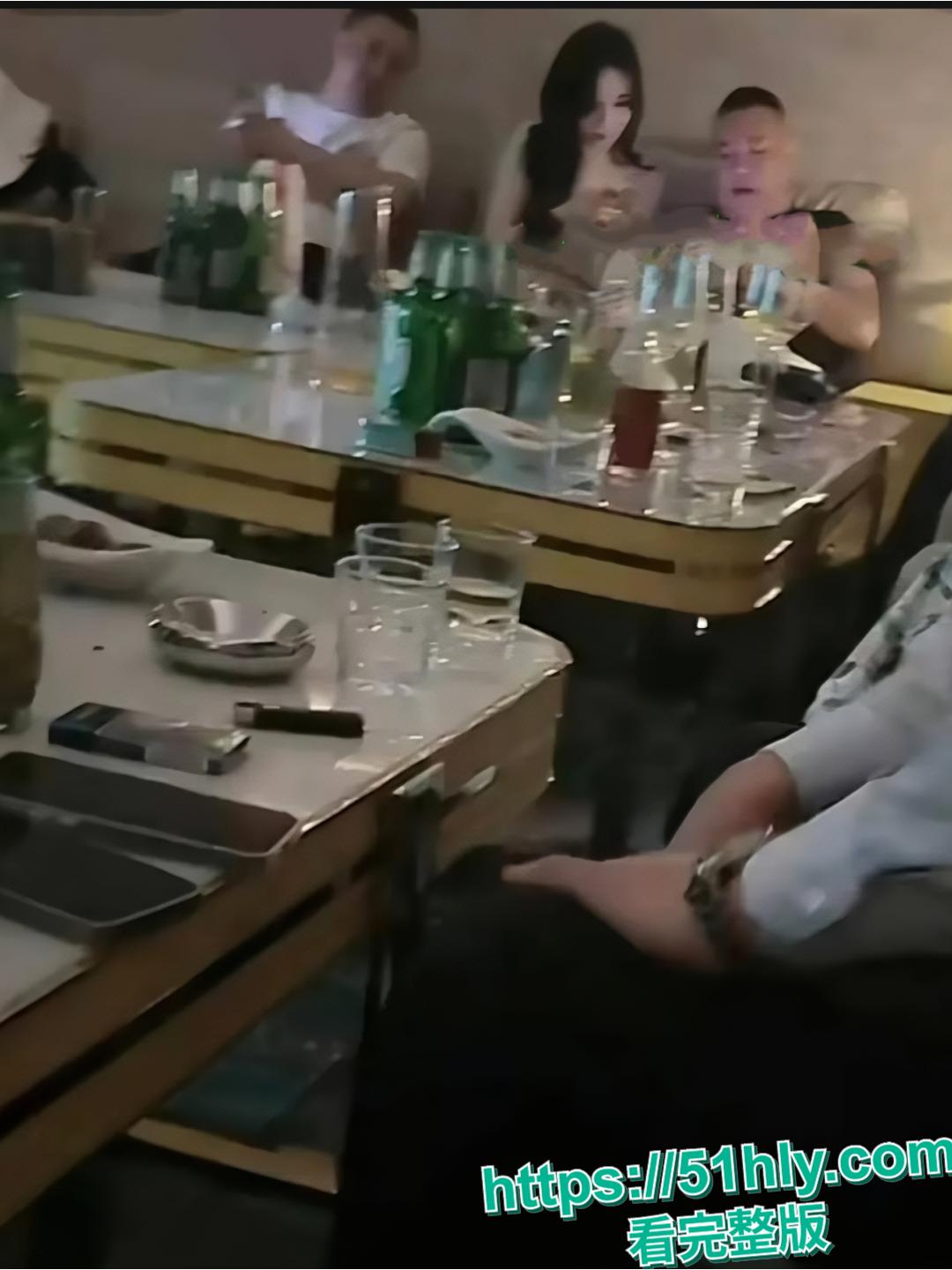 抖音 382 万粉九红婚内出轨，老婆 “绝世小姨” 发长文怒撕，恶行全曝光！  第6张