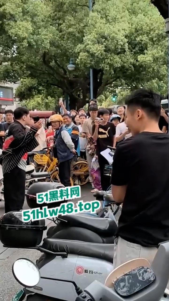 湖南纯爱小伙应声倒地!小伙为爱奔赴湖南打工,为爱工资全款上交却被女友戴绿帽。 第5张 湖南纯爱小伙应声倒地!小伙为爱奔赴湖南打工,为爱工资全款上交却被女友戴绿帽。 第5张