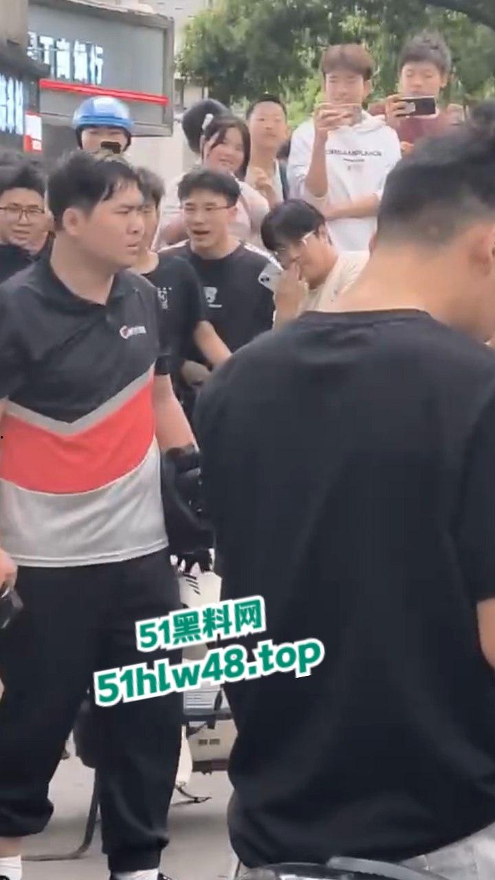 湖南纯爱小伙应声倒地!小伙为爱奔赴湖南打工,为爱工资全款上交却被女友戴绿帽。 第6张 湖南纯爱小伙应声倒地!小伙为爱奔赴湖南打工,为爱工资全款上交却被女友戴绿帽。 第6张