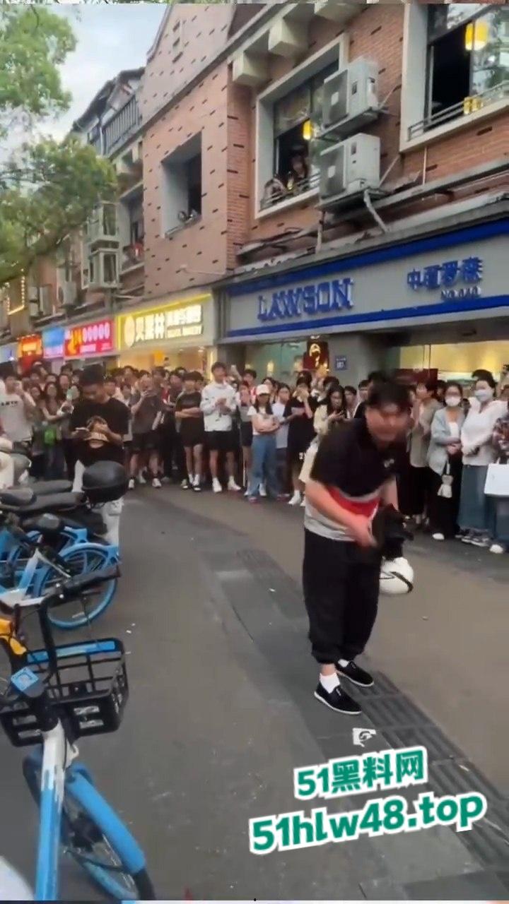 湖南纯爱小伙应声倒地!小伙为爱奔赴湖南打工,为爱工资全款上交却被女友戴绿帽。 第7张 湖南纯爱小伙应声倒地!小伙为爱奔赴湖南打工,为爱工资全款上交却被女友戴绿帽。 第7张