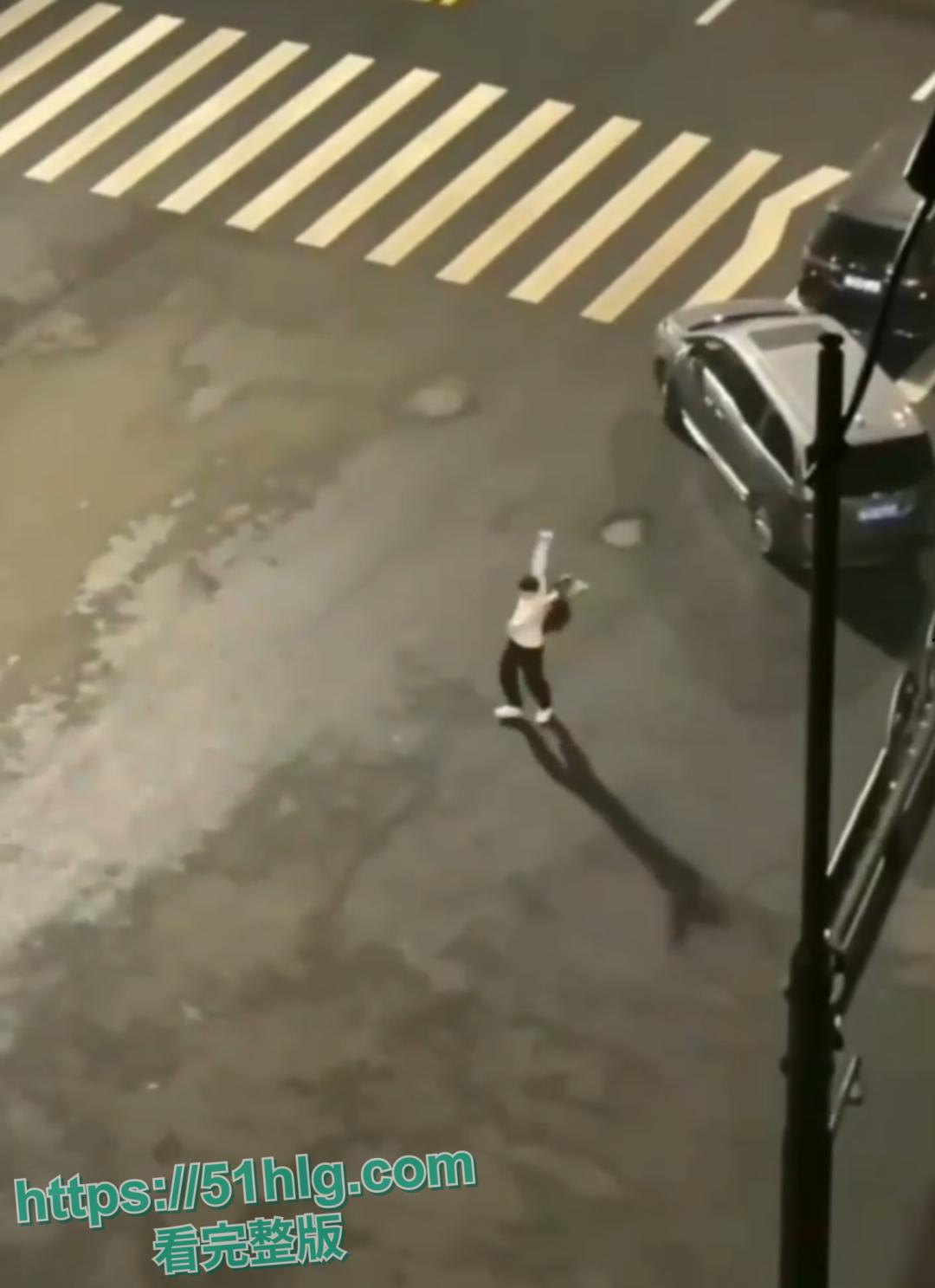 【杭州亚运村】母狗【杨聆玉】出轨视频流出 炮友发给男友进行羞辱导致其当场崩溃发疯 真是杀人诛心  第2张