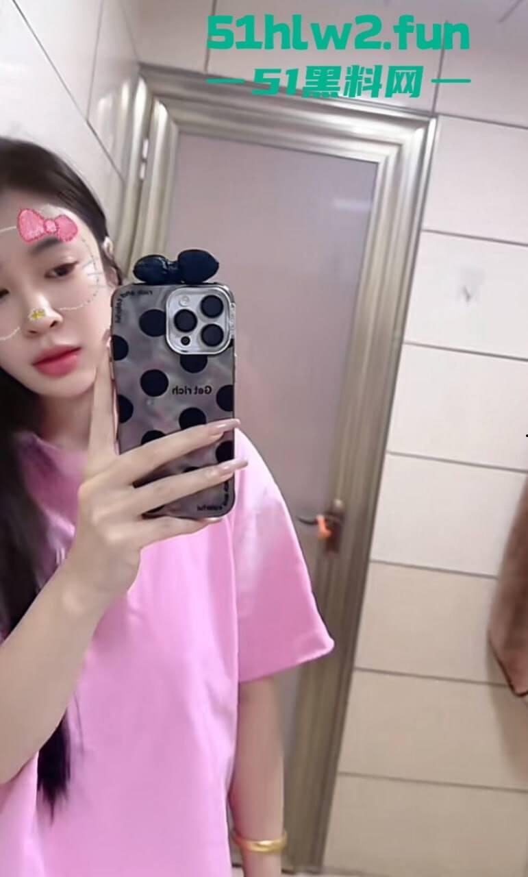 中式台球大瓜！安徽安庆宿松县腾勃中式台球职业联赛，台球天才跟女裁判房间打“台球”。  第6张