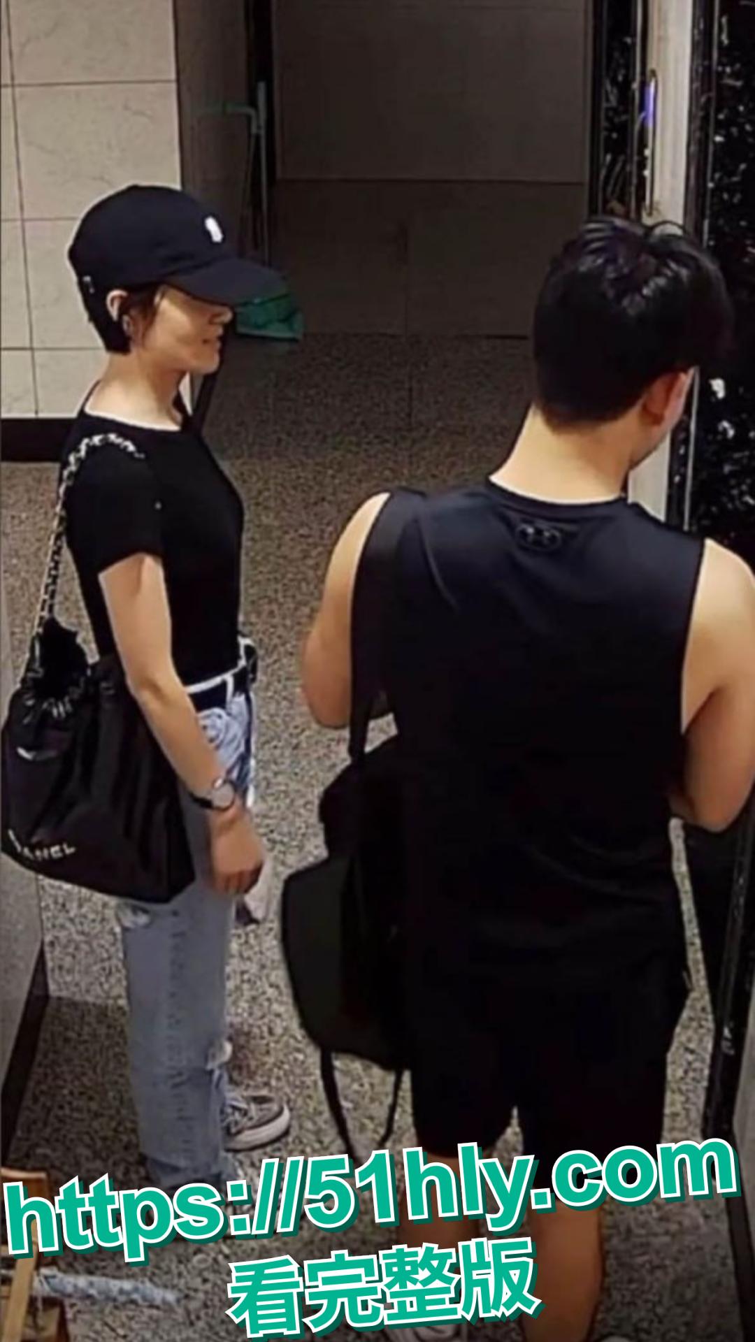 抖音网红珊姐EVAN出轨丑闻44万粉丝网红人妻 偷情健身教练骚穴被大鸡吧插的都要松了 第3张 抖音网红珊姐EVAN出轨丑闻44万粉丝网红人妻 偷情健身教练骚穴被大鸡吧插的都要松了 第3张