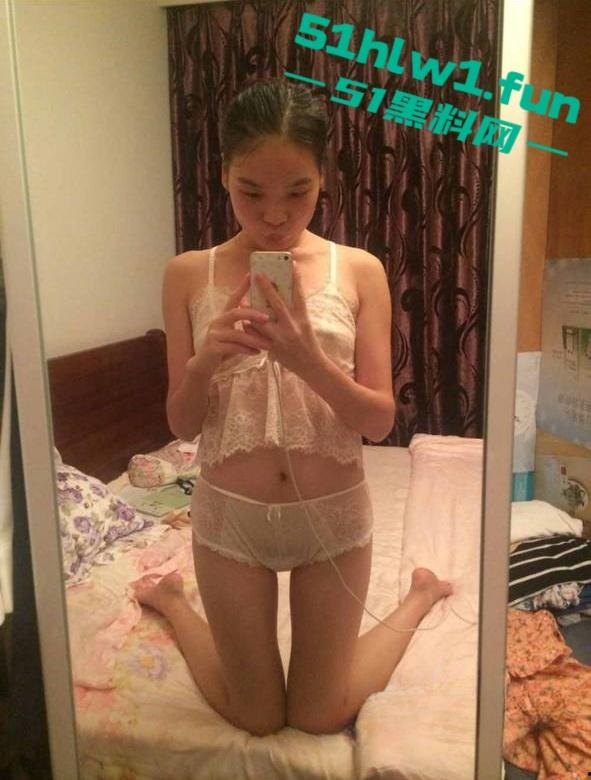 重庆反差熟女人妻【李沐嵘】与炮友的大量裸照流出,平日里贤妻良母私底下非常淫荡。 第13张 重庆反差熟女人妻【李沐嵘】与炮友的大量裸照流出,平日里贤妻良母私底下非常淫荡。 第13张