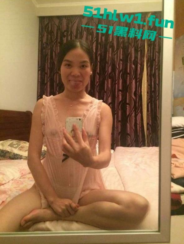 重庆反差熟女人妻【李沐嵘】与炮友的大量裸照流出,平日里贤妻良母私底下非常淫荡。 第15张 重庆反差熟女人妻【李沐嵘】与炮友的大量裸照流出,平日里贤妻良母私底下非常淫荡。 第15张