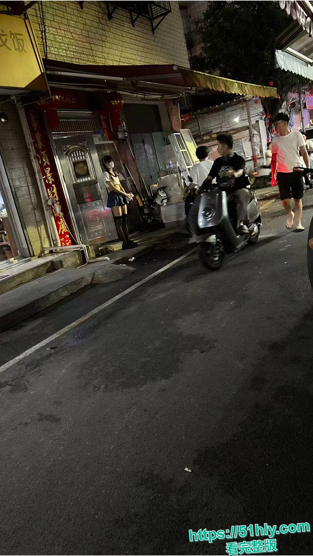 广西南宁青秀区埌西村二组 惊现200块钱最美站街女 扶贫全程实录流出! 第3张 广西南宁青秀区埌西村二组 惊现200块钱最美站街女 扶贫全程实录流出! 第3张