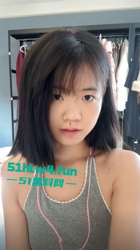 网暴的威力真大，抖音网红【郭咩咩】被亲姐造谣被气流产，直播间百万粉丝见证割腕瞬间。  第2张