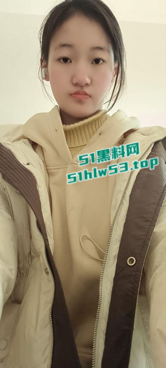 山东临沂电子科技学院风骚学妹【张雯娟】约炮成瘾脚踏多船，身染性病全身溃烂自慰扣穴！  第2张