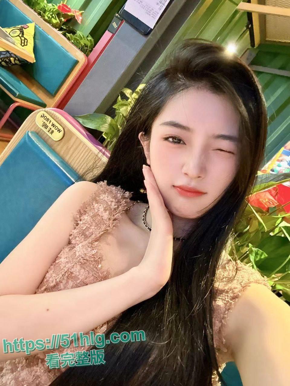 清纯校花变欲女!【邓乔馨】与金主激情性爱全网疯传!甜笑诱人主动献裸体,翘臀蜜穴勾人魂魄 第4张 清纯校花变欲女!【邓乔馨】与金主激情性爱全网疯传!甜笑诱人主动献裸体,翘臀蜜穴勾人魂魄 第4张