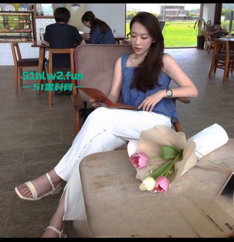 公司美女同事的私密被曝光，极品妹子给公司领导献媚，拍下自己的裸体视频流出！  第5张