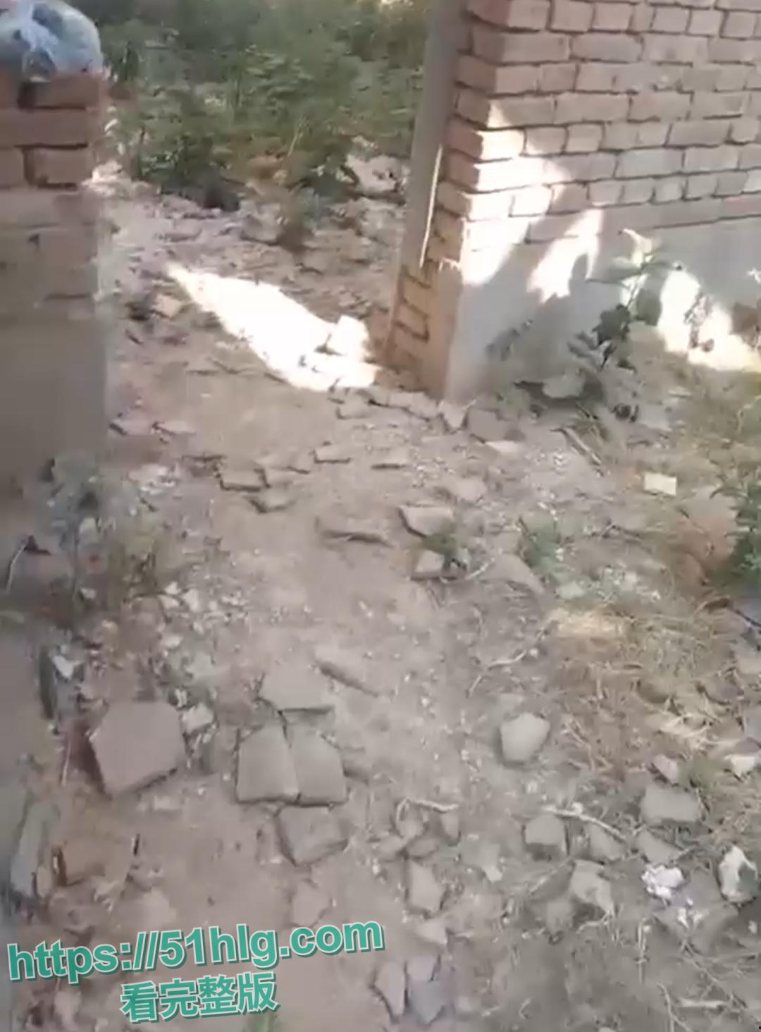 【河南】炸裂抓奸社死现场 亲生儿子废弃房屋抓奸 撞破母亲与陌生老男人户外苟合 震惊到无话可说 第1张 【河南】炸裂抓奸社死现场 亲生儿子废弃房屋抓奸 撞破母亲与陌生老男人户外苟合 震惊到无话可说 第1张