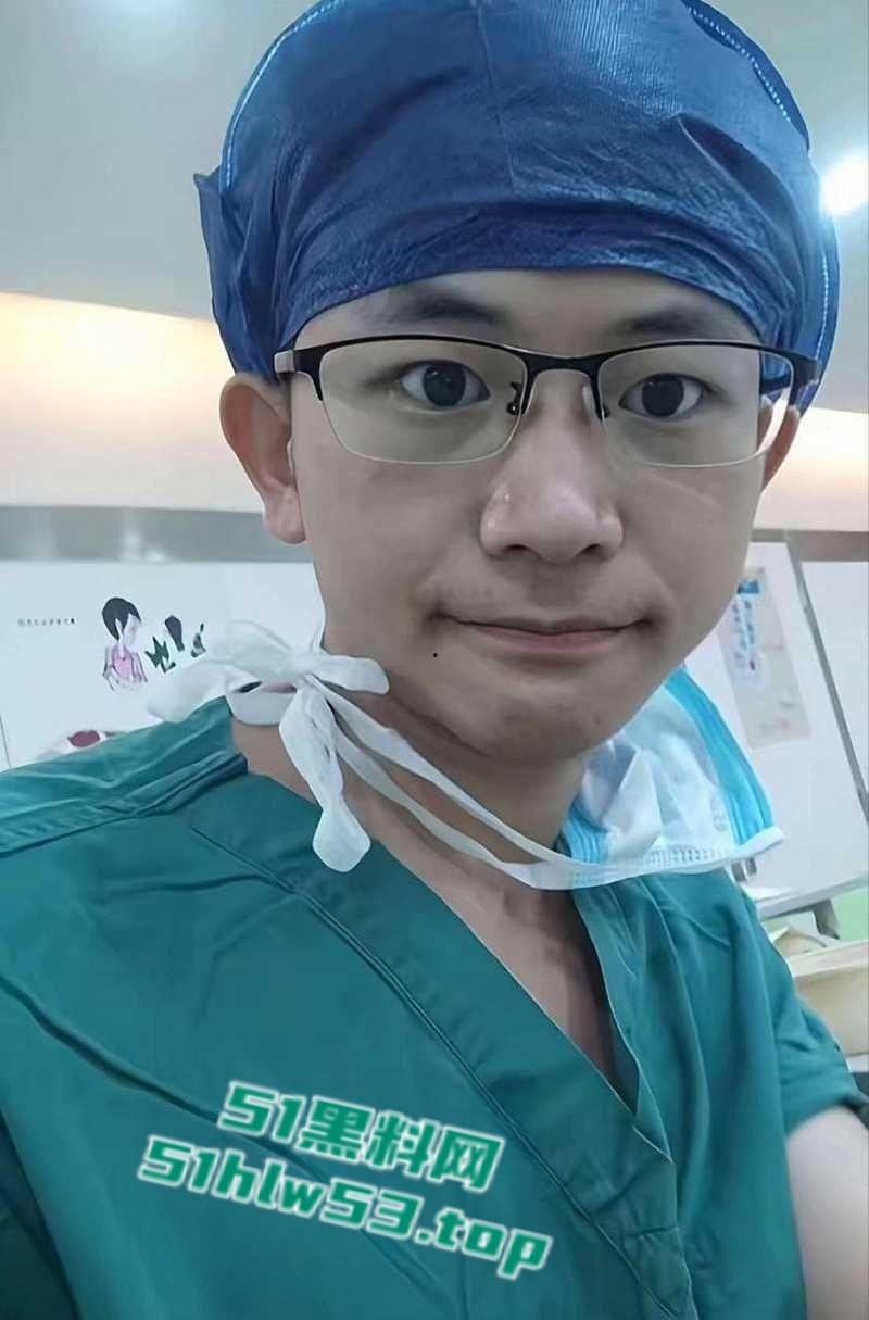 湘雅二院【罗帅宇】事件,录音流出当年坠楼真相曝光再掀热议,一周年祭日,全国狂风暴雨冰雹肆虐天怒人怨! 第2张 湘雅二院【罗帅宇】事件,录音流出当年坠楼真相曝光再掀热议,一周年祭日,全国狂风暴雨冰雹肆虐天怒人怨! 第2张