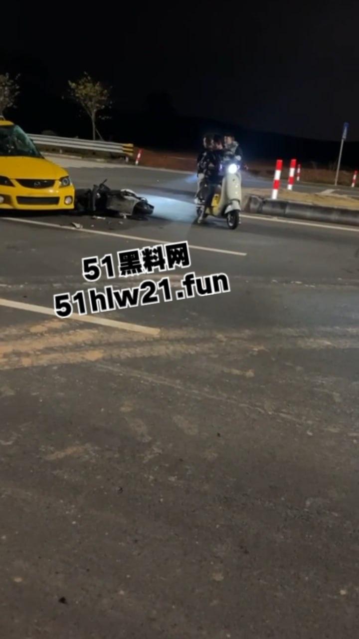 广东江门精神小伙，组织改装摩托车排位赛结果当场撞上轿车，导致司机死亡目前参赛人员正在抓捕中。  第9张