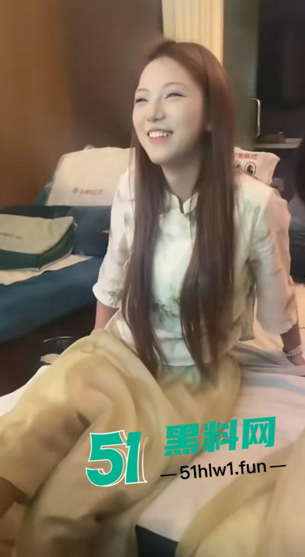 抖音新娘技师【莉莉安】被爆足疗房骚操作，千里跋涉挨操后入服务一条龙，大神千里扑来连干三晚直呼上头！  第12张