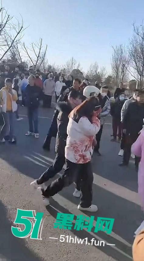 蒲城职校坠亡男生事件发酵,知情人爆料重重疑点,官方表态排除刑案,网友却不买账! 第1张 蒲城职校坠亡男生事件发酵,知情人爆料重重疑点,官方表态排除刑案,网友却不买账! 第1张