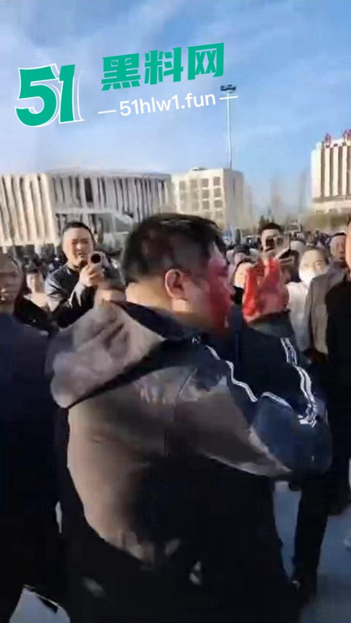 蒲城职校坠亡男生事件发酵,知情人爆料重重疑点,官方表态排除刑案,网友却不买账! 第2张 蒲城职校坠亡男生事件发酵,知情人爆料重重疑点,官方表态排除刑案,网友却不买账! 第2张