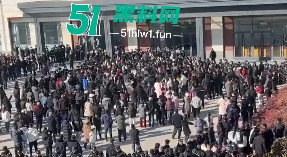 蒲城职校坠亡男生事件发酵,知情人爆料重重疑点,官方表态排除刑案,网友却不买账! 第9张 蒲城职校坠亡男生事件发酵,知情人爆料重重疑点,官方表态排除刑案,网友却不买账! 第9张