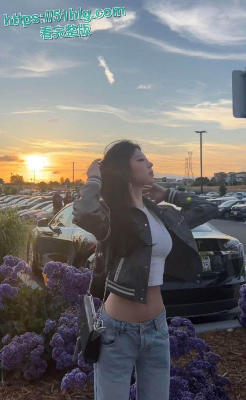 【新加坡】美女留学生回国后却在外网爆火 前男友因爱生恨将私密视频曝光 极品身材被各种爆操 淫荡本质展现的淋漓尽致  第1张