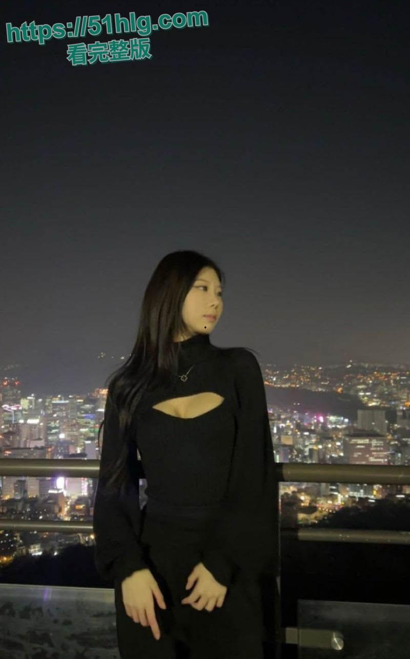 【新加坡】美女留学生回国后却在外网爆火 前男友因爱生恨将私密视频曝光 极品身材被各种爆操 淫荡本质展现的淋漓尽致  第3张