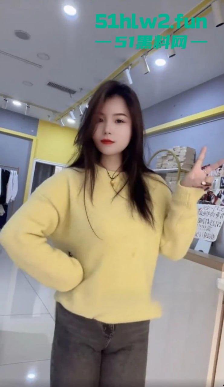 快手擦边网红【小婊妹】露骨收费福利曝光，300元欣赏自慰秀2000元线下约会干炮激情一夜。  第2张