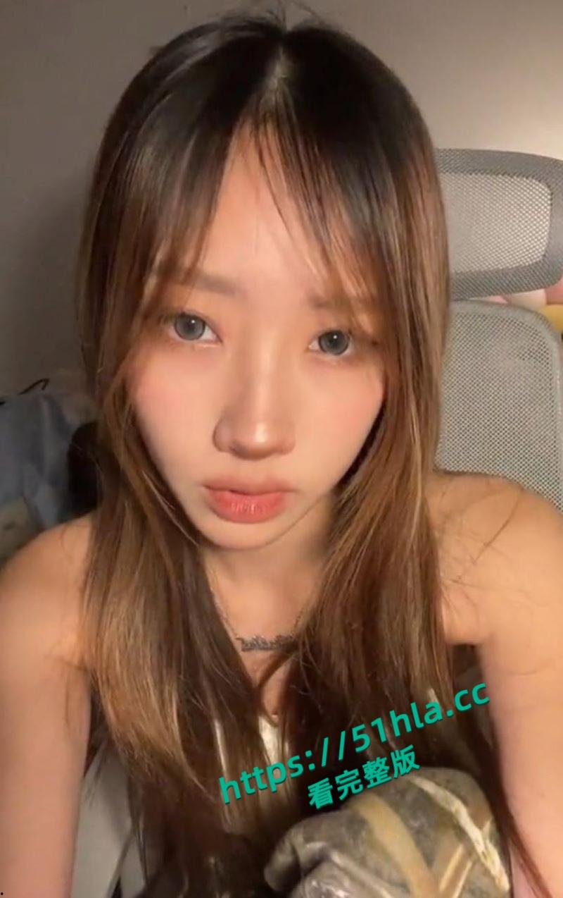 清纯女大学生，化身极品炮架被富豪各种玩弄，露脸口交无套后入，紧滑粉穴引爆欲望！  第2张