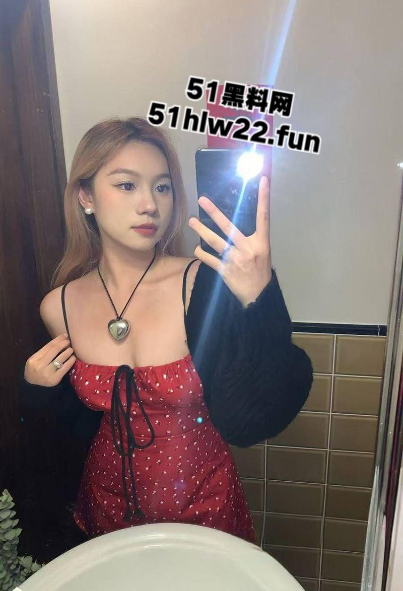 哈尔滨师范大学研究生【陈莹丽】高颜值完美身材御姐,背着男友偷情做爱打桩视频曝光。 第1张 哈尔滨师范大学研究生【陈莹丽】高颜值完美身材御姐,背着男友偷情做爱打桩视频曝光。 第1张