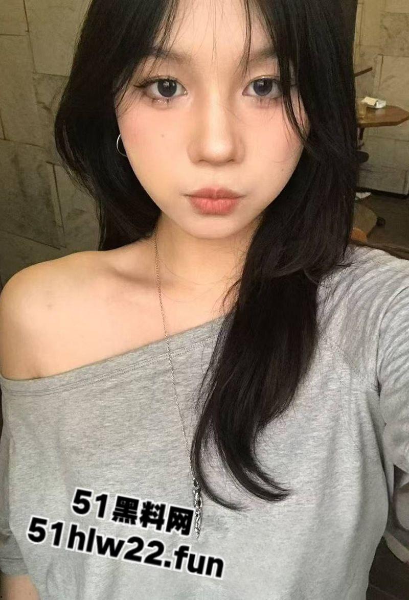 哈尔滨师范大学研究生【陈莹丽】高颜值完美身材御姐,背着男友偷情做爱打桩视频曝光。 第8张 哈尔滨师范大学研究生【陈莹丽】高颜值完美身材御姐,背着男友偷情做爱打桩视频曝光。 第8张