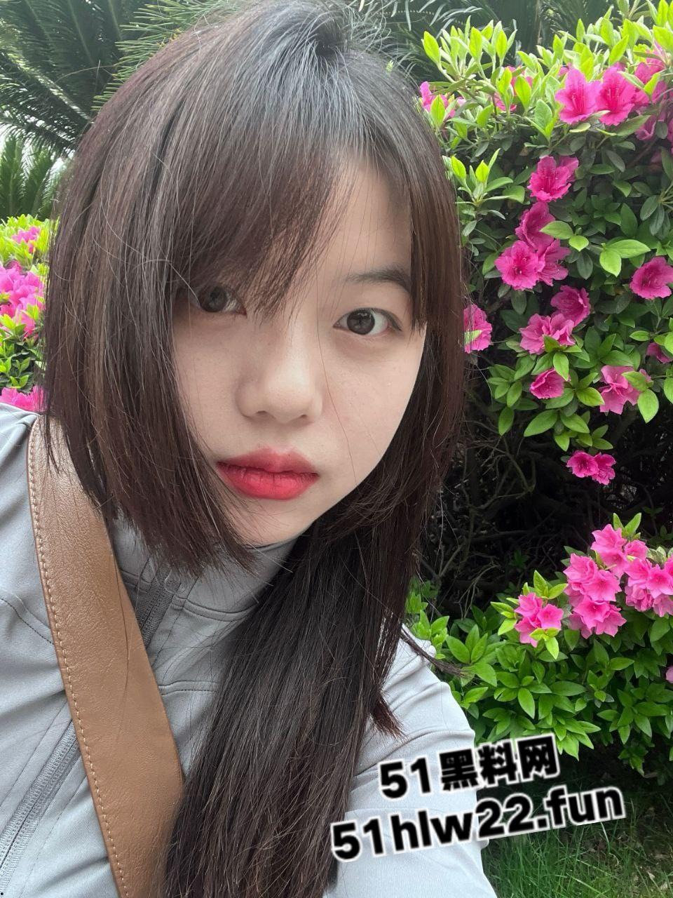 贵州黔西骚妇【曾琪涵】颜值清纯性感母狗,装未婚少女网上约炮还下海做妓女被老公发现后将其曝光。 第2张 贵州黔西骚妇【曾琪涵】颜值清纯性感母狗,装未婚少女网上约炮还下海做妓女被老公发现后将其曝光。 第2张