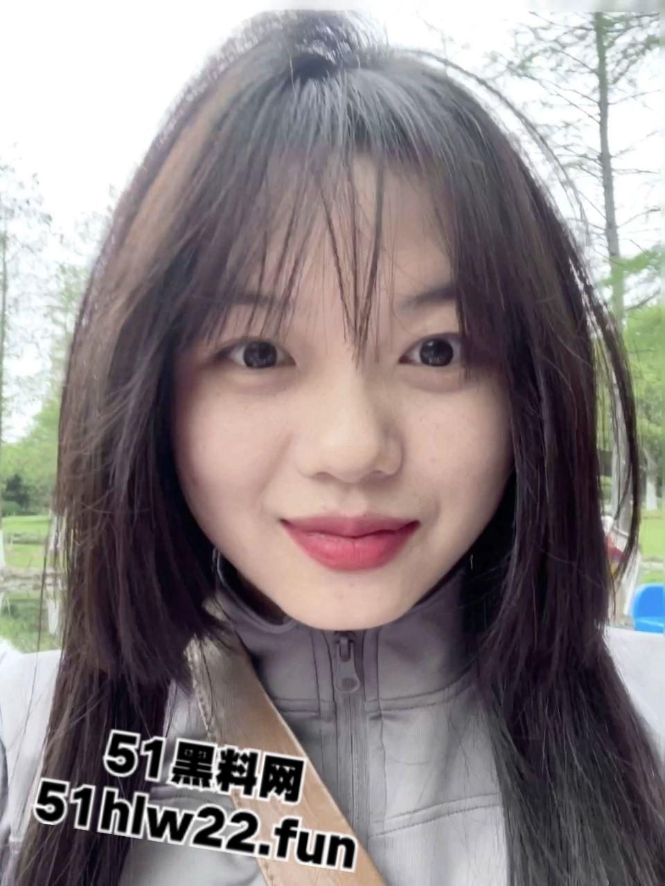 贵州黔西骚妇【曾琪涵】颜值清纯性感母狗,装未婚少女网上约炮还下海做妓女被老公发现后将其曝光。 第11张 贵州黔西骚妇【曾琪涵】颜值清纯性感母狗,装未婚少女网上约炮还下海做妓女被老公发现后将其曝光。 第11张