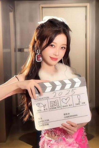 当红女星【虞书欣】性丑闻震撼揭晓！全民女神沦为小鲜肉陪睡女星！性爱视频外泄引爆争议  第2张