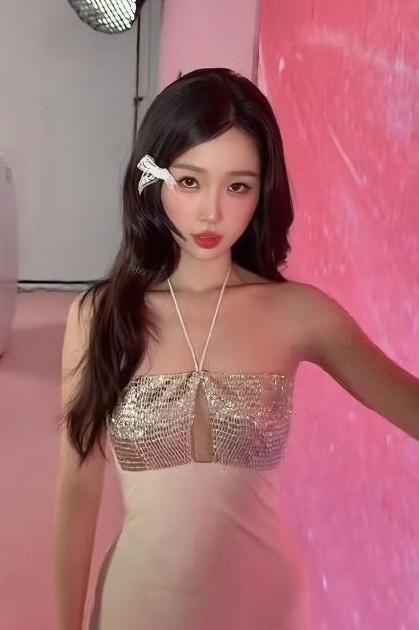 当红女星【虞书欣】性丑闻震撼揭晓！全民女神沦为小鲜肉陪睡女星！性爱视频外泄引爆争议  第3张