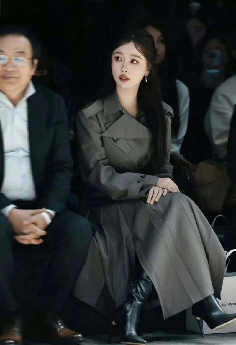 当红女星【虞书欣】性丑闻震撼揭晓！全民女神沦为小鲜肉陪睡女星！性爱视频外泄引爆争议  第5张