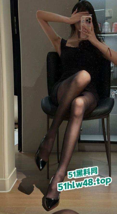 极品巨乳御姐【翁雨澄】最新视图露出,母狗的灵魂被金主捆绑各种SM虐待。 第1张 极品巨乳御姐【翁雨澄】最新视图露出,母狗的灵魂被金主捆绑各种SM虐待。 第1张