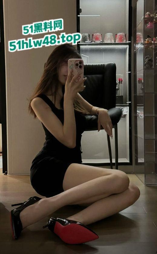 极品巨乳御姐【翁雨澄】最新视图露出,母狗的灵魂被金主捆绑各种SM虐待。 第5张 极品巨乳御姐【翁雨澄】最新视图露出,母狗的灵魂被金主捆绑各种SM虐待。 第5张